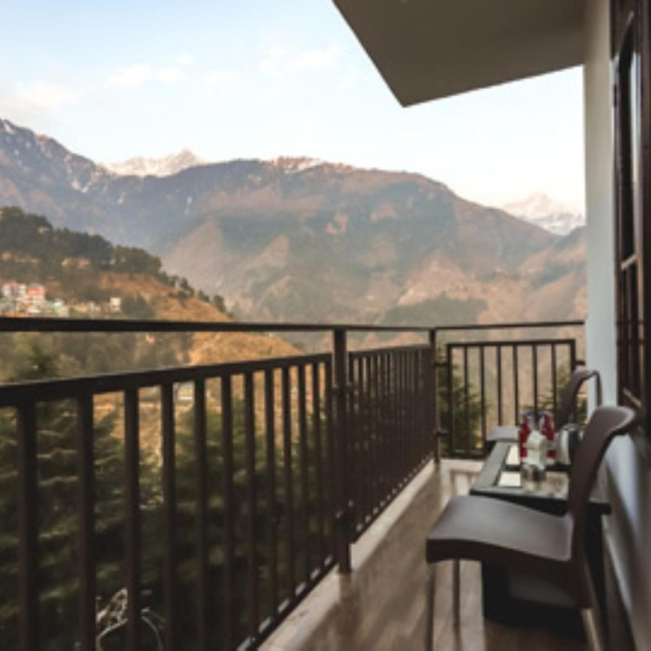 Hotel Holiday Hill, Near Mall Road, Mcleodganj# Parking#Restaurant Дармсала Экстерьер фото