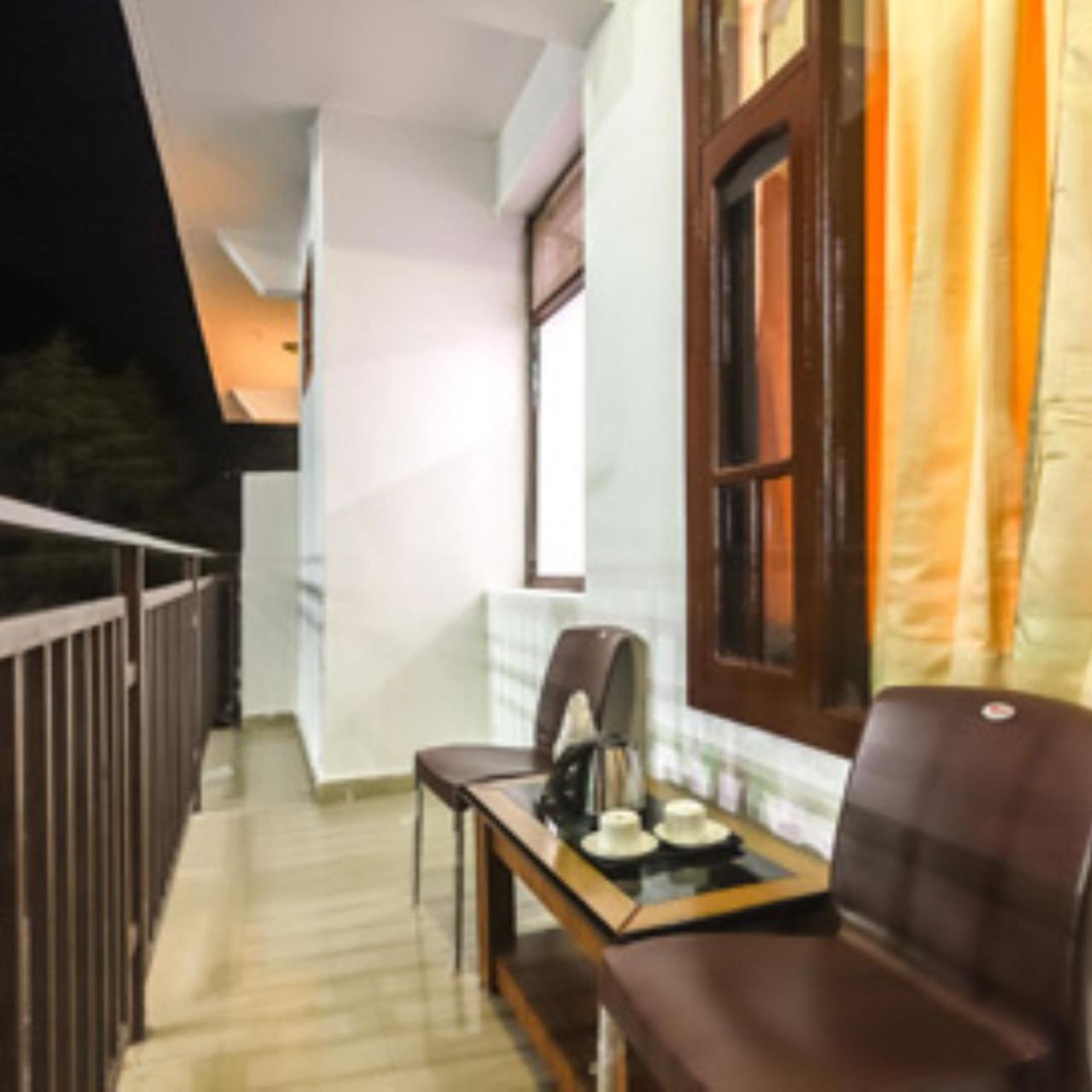 Hotel Holiday Hill, Near Mall Road, Mcleodganj# Parking#Restaurant Дармсала Экстерьер фото