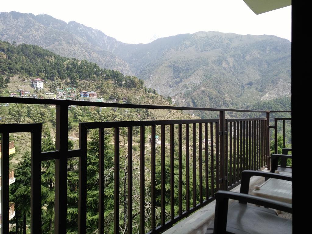 Hotel Holiday Hill, Near Mall Road, Mcleodganj# Parking#Restaurant Дармсала Экстерьер фото