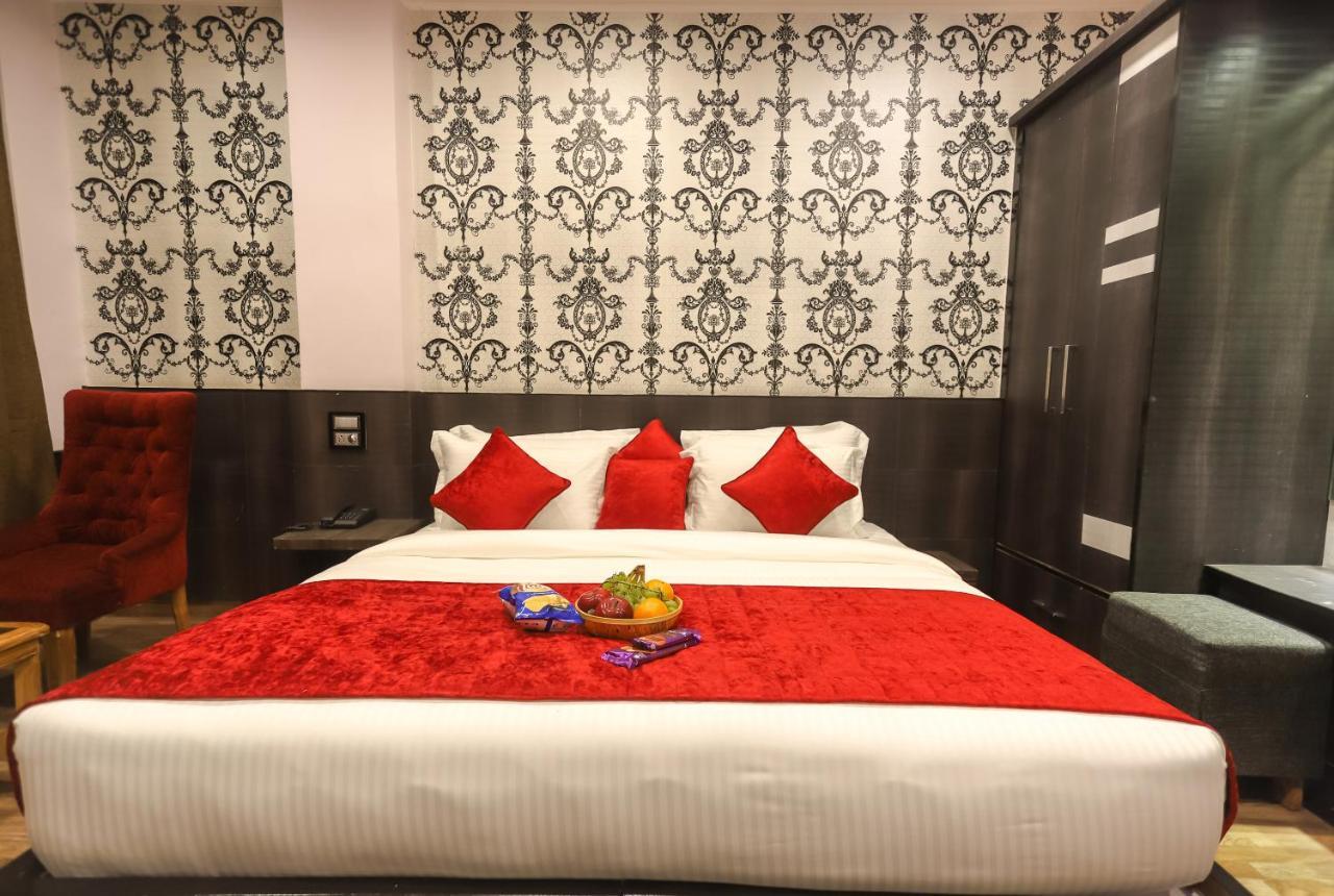 Hotel Holiday Hill, Near Mall Road, Mcleodganj# Parking#Restaurant Дармсала Экстерьер фото