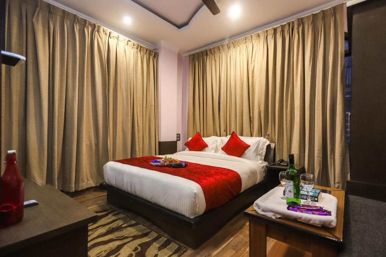 Hotel Holiday Hill, Near Mall Road, Mcleodganj# Parking#Restaurant Дармсала Экстерьер фото